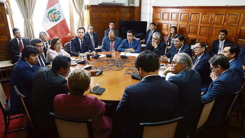 Congresistas se oponen a eliminar semana de representación Congresistas se oponen a eliminar semana de representación