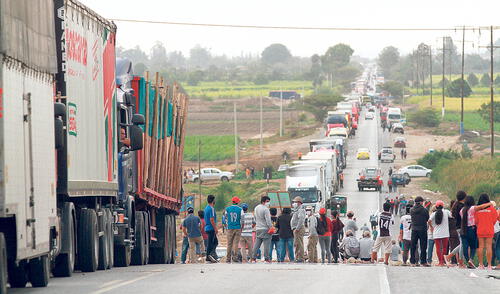 Atasco en la Panamericana Norte