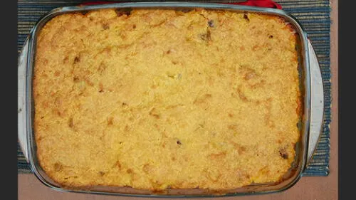 Aprende a preparar pastel de choclo con relleno [Receta y Video]