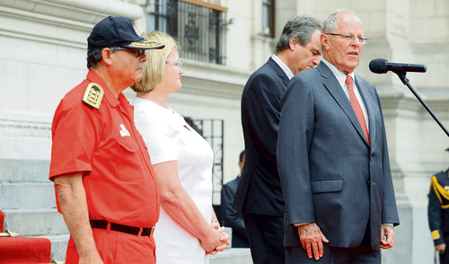 Kuczynski reitera que solo responderá por escrito a congresistas