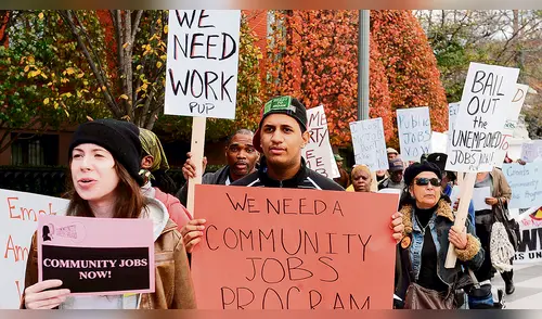 El empleo cae en EEUU por avance de tensiones comerciales