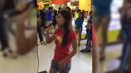 Facebook: Niña sorprende con interpretación de tema “chandelier” en karaoke de centro comercial [VIDEO]