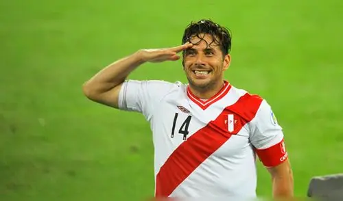 Selección peruana: jugador pide a Claudio Pizarro ante posible ausencia de Paolo Guerrero