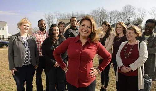 Elizabeth Guzmán, voz peruana contra Trump