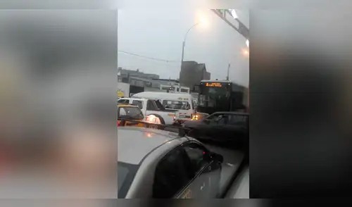 Reportan caos vehicular en Evitamiento tras cierre de vías [FOTOS]