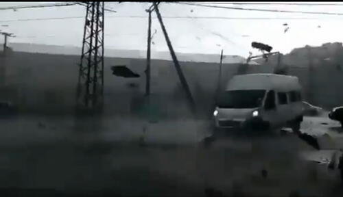 Tromba marina en Chile dejan un muerto y graves daños materiales [FOTO]