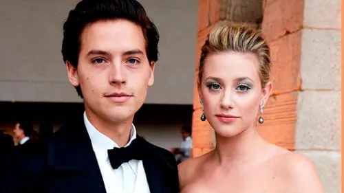 Lili Reinhart le hace curiosa dedicatoria de amor a Cole Sprouse por su cumpleaños [FOTOS]