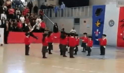 Vía Facebook: maestra queda en ridículo mientras marchaba en escuela  de México [VIDEO]