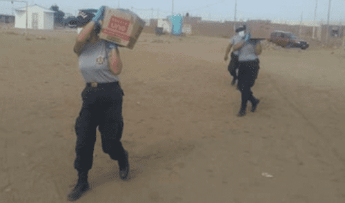 Policías donan sueldo para comprar víveres a familias en Trujillo