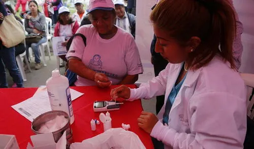 Más de mil atenciones se realizó en campaña informativa de prevención contra la diabetes