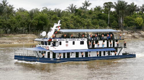 Los barcos y tambos que llevan los servicios del Estado a las zonas lejanas de la Amazonía Los barcos y tambos que llevan los servicios del Estado a las zonas lejanas de la Amazonía