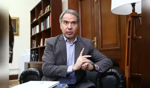 Petrozzi denuncia que dejó fujimorismo por lentitud que hubo con Hinostroza