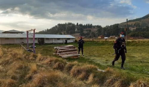 Hasta el inmueble donde vivía la madre de familia con su pareja llegaron los policías y hallaron el cadáver. Foto: Difusión