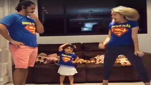 YouTube viral: Familia que se disfrazó de Superman y celebró Halloween con divertida samba [VIDEO] 