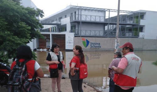 Aniego en SJL: Colegios afectados suspenden cursos de verano