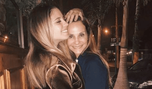 Flavia Laos celebra el Día de la Madre con las mujeres que la inspiran