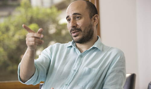 “Los jóvenes desean poner su profesión al servicio del país”