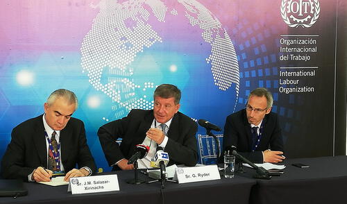 OIT: "La negociación colectiva ataca la raíz de la desigualdad salarial en AL" 
