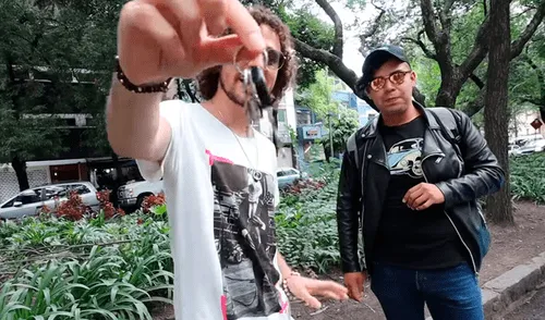 YouTube viral: Luisito Comunica regala su automóvil a uno de sus suscriptores por insólito motivo