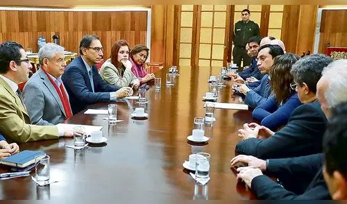 Bancada de PPK se reúne hoy con Vizcarra para limar asperezas Bancada de PPK se reúne hoy con Vizcarra para limar asperezas