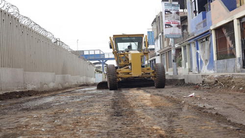 Avenida Unión en proceso de recuperación de pistas. Foto: Municipalidad de Villa María de Triunfo. Avenida Unión en proceso de recuperación de pistas. Foto: Municipalidad de Villa María de Triunfo.
