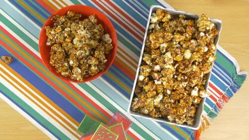 Dulces: ¿Cómo preparar la canchita con caramelo?