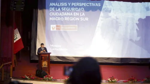 Trabajo conjunto. Ministro anunció el fortalecimiento de la Policía, autoridades y población, para la lucha contra la delincuencia y la violencia familiar.