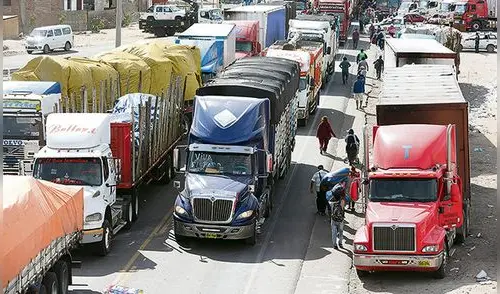 Fiscalía denunciará a camioneros que bloquearon km 48 de la Panamericana Sur