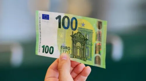 Conoce los nuevos billetes de 100 y 200 euros que hoy salen en circulación [Fotos]