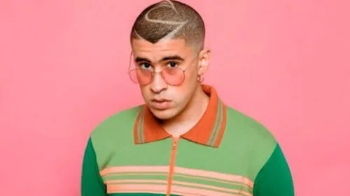 Benito Antonio Martínez, artísticamente conocido como Bad Bunny, es un destacado cantante puertorriqueño de reguetón. Benito Antonio Martínez, artísticamente conocido como Bad Bunny, es un destacado cantante puertorriqueño de reguetón.
