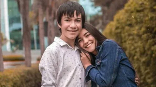 Actriz que interpreta a 'Lily' aclara rumor sobre cirugía plástica Actriz que interpreta a 'Lily' aclara rumor sobre cirugía plástica