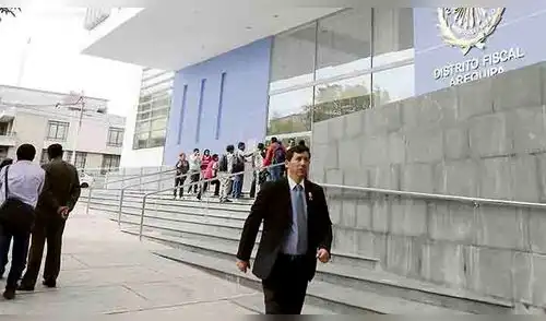 Ministerio Público busca expediente de francesa que denunció por violación sexual a Cáceres Llica