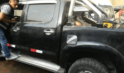 Policía captura a los "Transformers de fotones III" en Ate Policía captura a los "Transformers de fotones III" en Ate