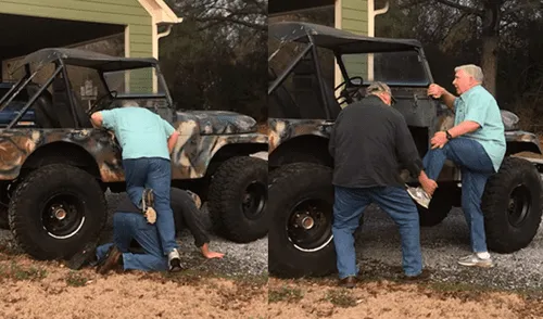Facebook: captan a dos ancianos haciendo de todo para poder subir a una camioneta [VIDEO] 
