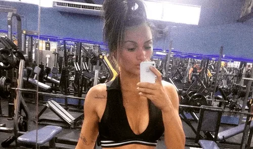 Luchadora de MMA dio brutal paliza a sujeto que la acosó en sesión de fotos [VIDEO]