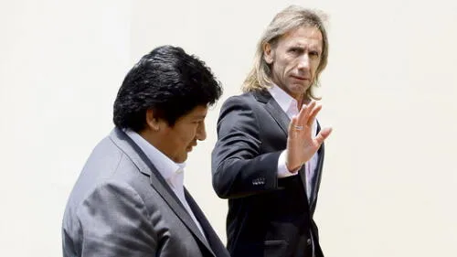 Cortocircuito entre Ricardo Gareca y Edwin Oviedo