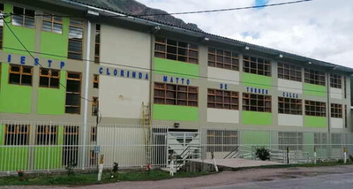 Instituto de Educación Superior Público Clorinda Matto de Turner realiza examen este 23 de abril.