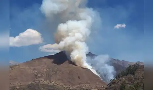 Incendio forestal continúa por más de 5 días cerca del parque Huascarán