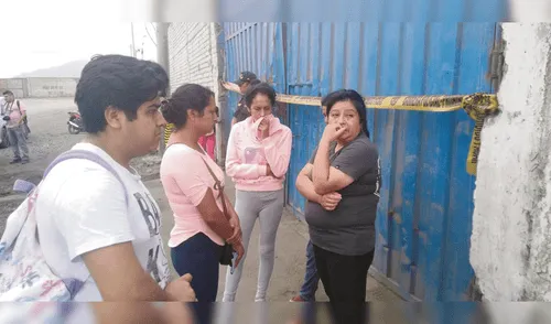 Huellas. La Policía llegó al lugar para recoger evidencias.