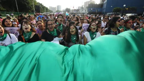 #Marcha8M: colectivos y mujeres marchan hoy contra violencia machista y desigualdad [EN VIVO] 