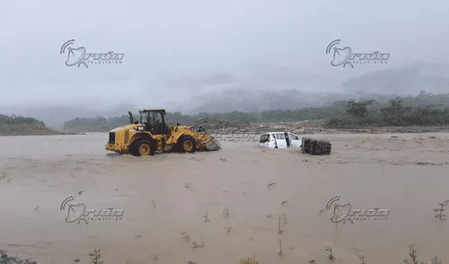 Vraem: rescataron a vehículo que se quedó atrapado en el caudal del río Apurímac [Video]
