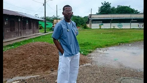 Heandel Rentería Córdoba estuvo en la primera línea de batalla contra el virus en Chocó. Foto: Telefé. Colombia: médico siguió laborando pese a que le debían meses de sueldo y murió de COVID-19
