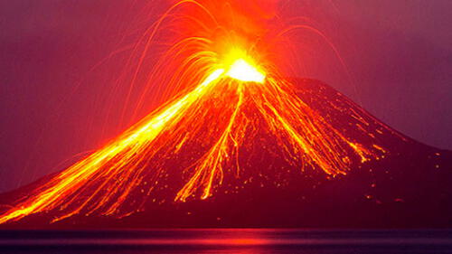 Volcán Krakatoa produjo varios desastres naturales en Indonesia 
