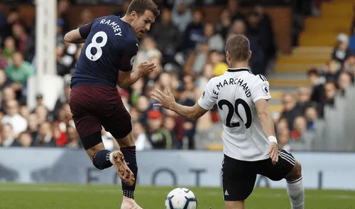 Aaron Ramsey marcó un fabuloso gol de taco para el Arsenal [VIDEO]