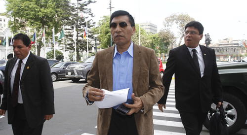 Juez de Puno aprueba levantar inmunidad de Moisés Mamani Juez de Puno aprueba levantar inmunidad de Moisés Mamani