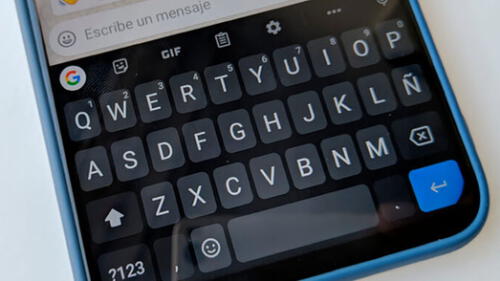 El problema sería originado por un fallo de actualización del teclado de Google. Smartphone: teclado de Google está fallando en millones de móviles Android