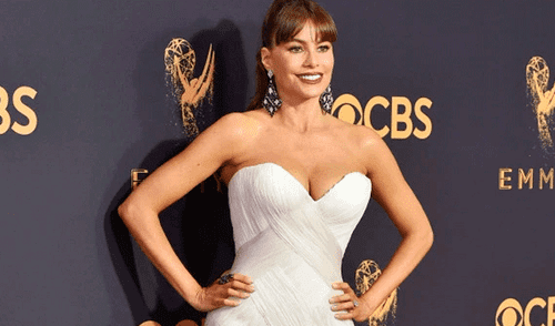Sofía Vergara sufrió incómodo momento por el ajustado vestido que usó en los Emmy [FOTOS]