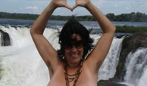 Publicó una foto en topless en Iguazú y Facebook bloqueó su cuenta Publicó una foto en topless en Iguazú y Facebook bloqueó su cuenta