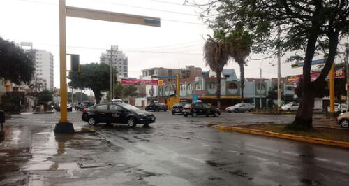 Trujillo: lluvia de regular intensidad sorprende a ciudadanos Trujillo: lluvia de regular intensidad sorprende a ciudadanos