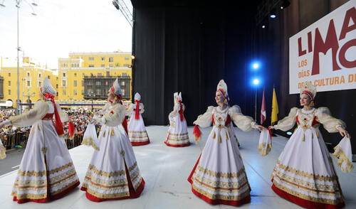 Ciudad de Moscú regala un parque de juegos para niños a Lima Ciudad de Moscú regala un parque de juegos para niños a Lima